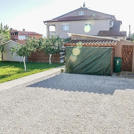 Fuer 8 Personen Ca 100 Qm In Pula, Istrien Istrische Riviera Appartement